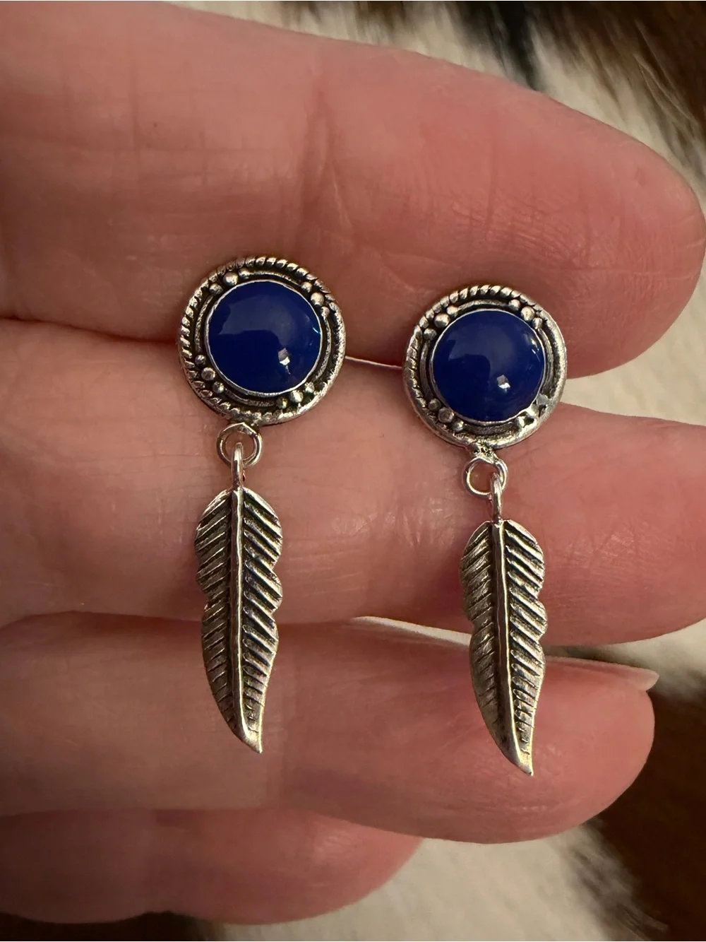 ❤️Blue Lapis Lazuli Navajo Style Stamped Sterling Silver Dangle Feather Earrings